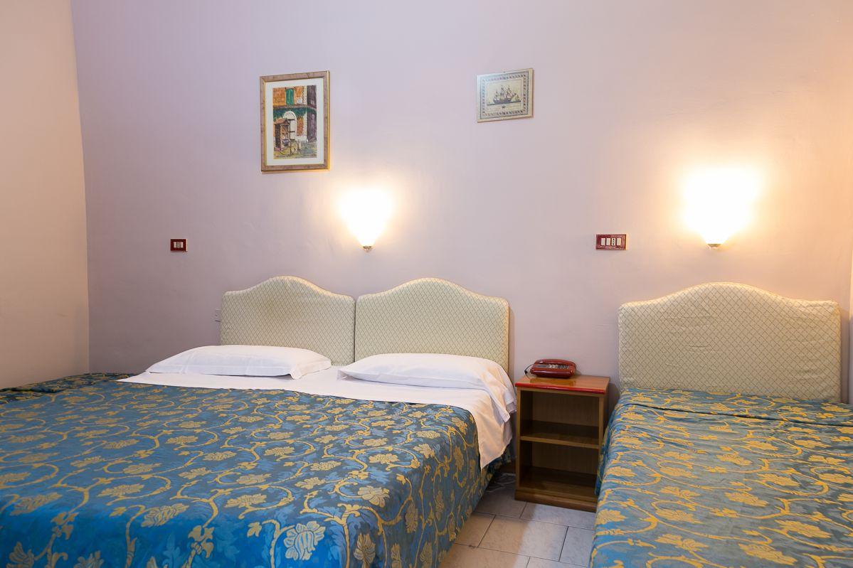 Hotel Altavilla 9 Рим Екстериор снимка